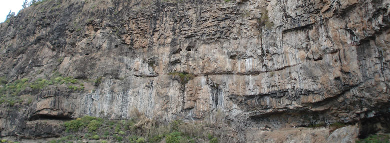 salto del perro climbing routes